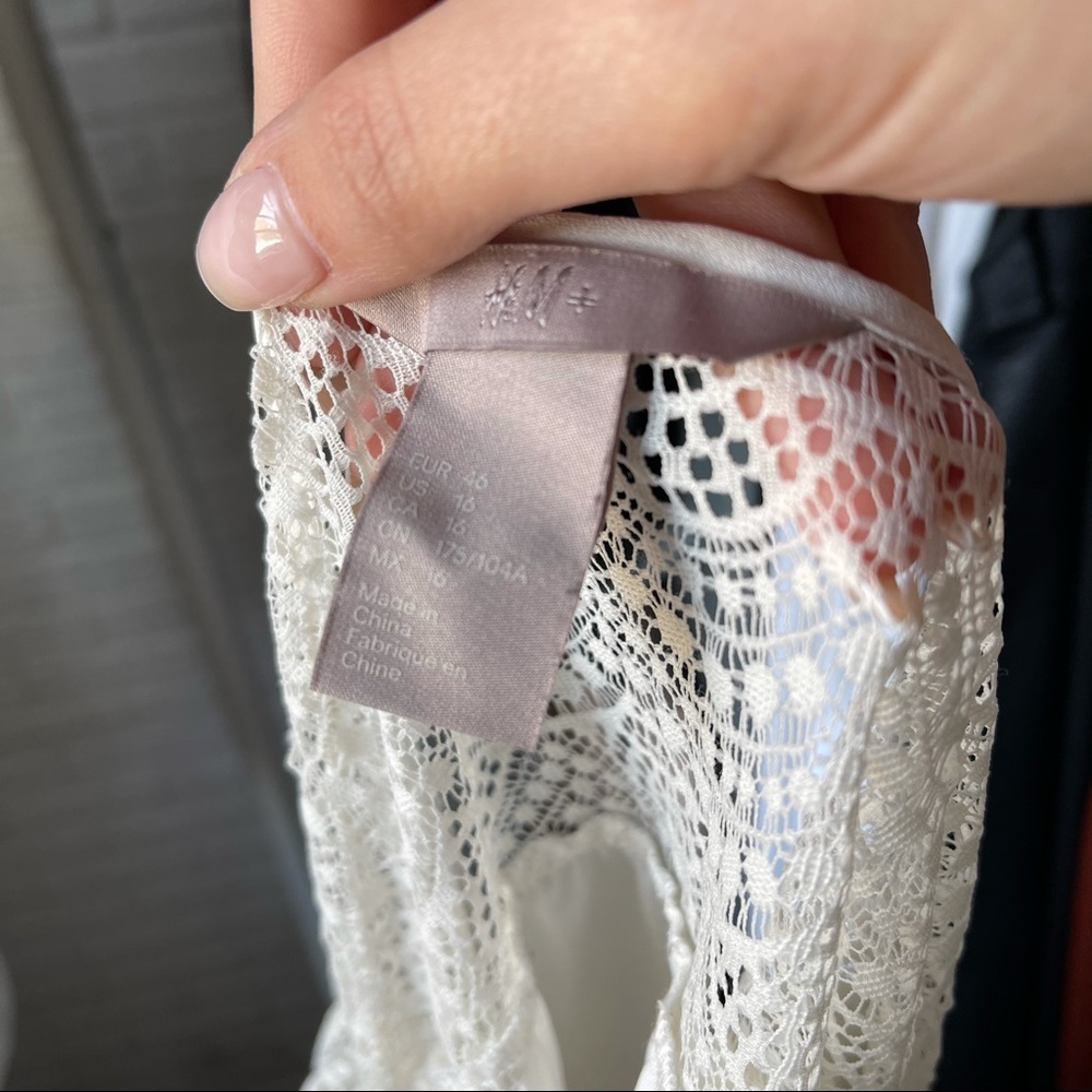 H&M Blouse - Picture 6 of 6